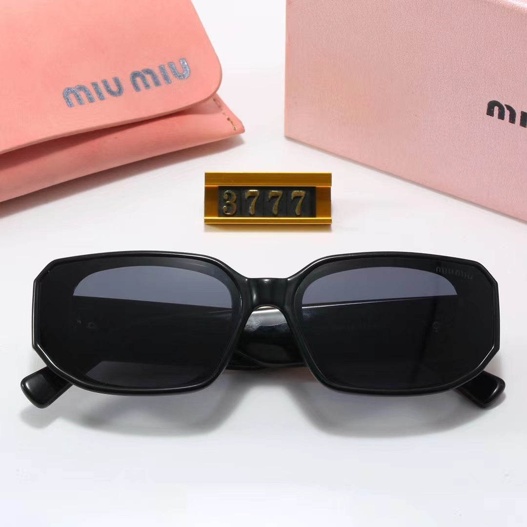 New Square Frame Sunglasses