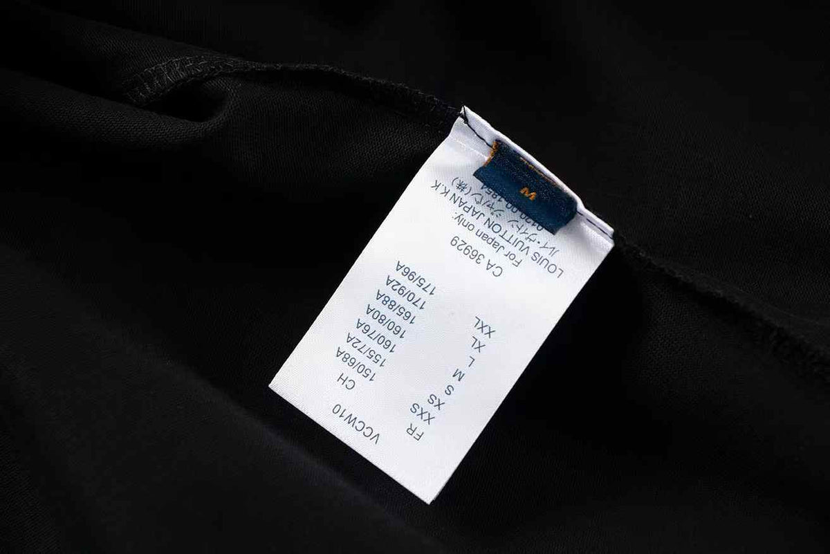 Alphabet pattern print t-shirt