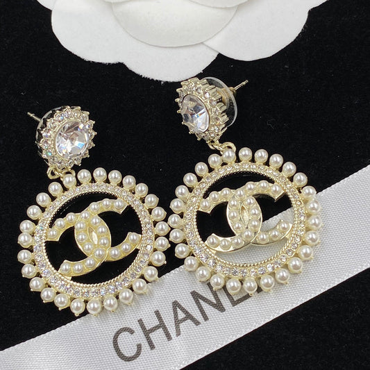 Temperament Pearl Diamond Earrings